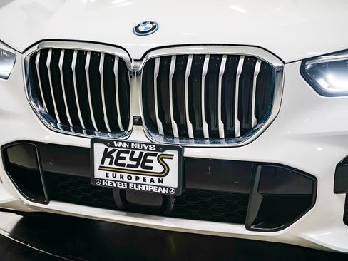 Used 2022 BMW X5 xDrive45e w/ M Sport Package image 8