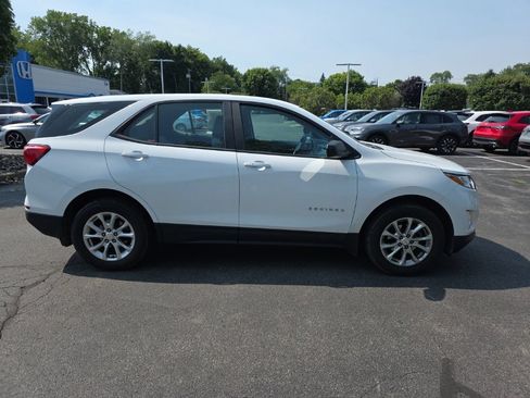 Used 2020 Chevrolet Equinox LS AWD/4WD image 10