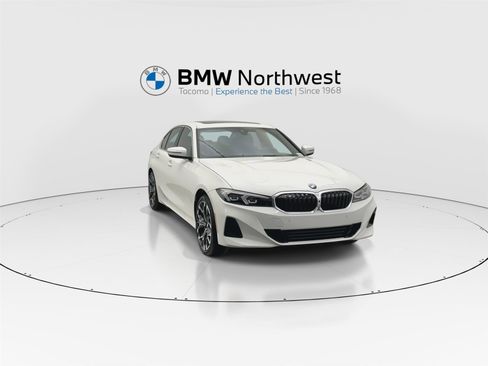 New 2026 BMW 330i xDrive Sedan w/ Convenience Package image 7