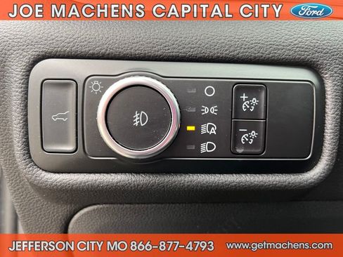 Used 2023 Ford Explorer XLT w/ Equipment Group 202A image 21