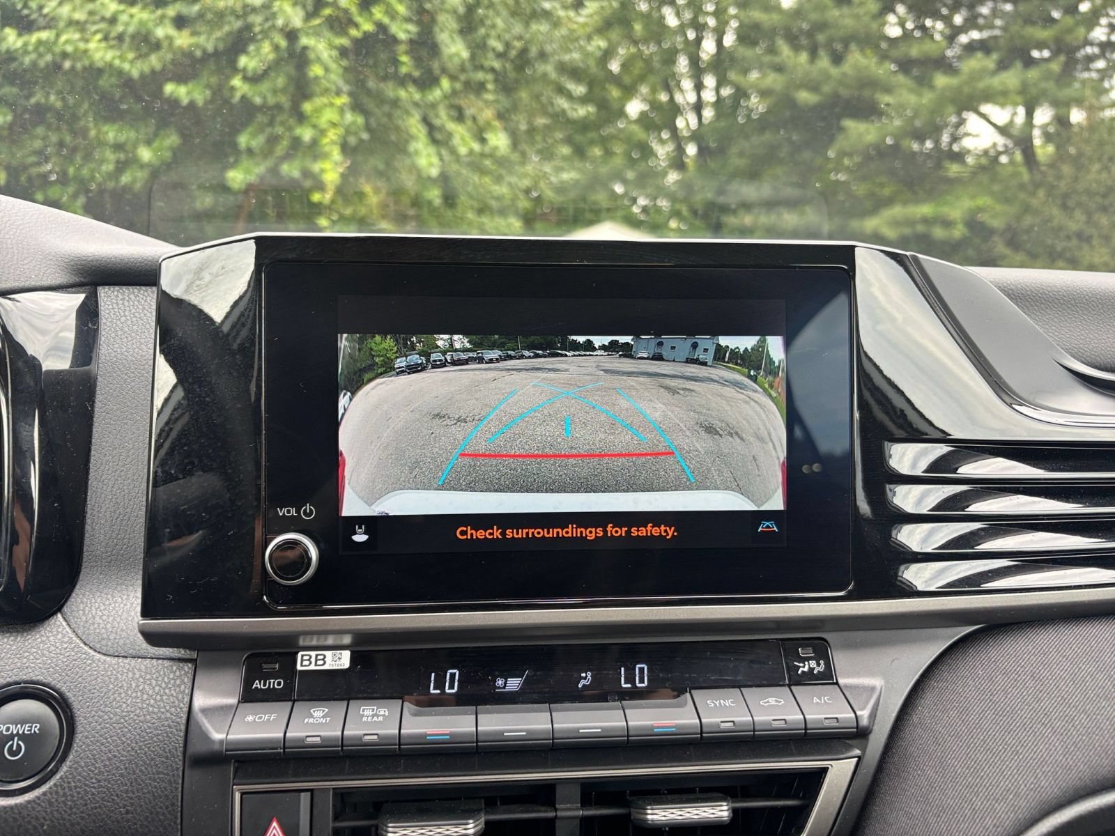 Used 2025 Toyota Camry LE FWD image 22