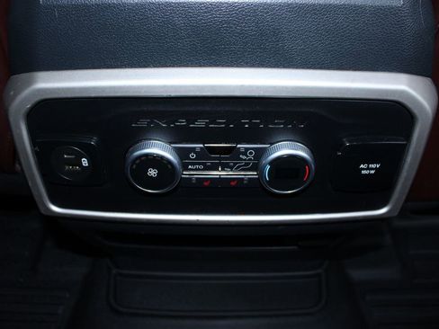 Used 2022 Ford Expedition Max Limited AWD/4WD image 22