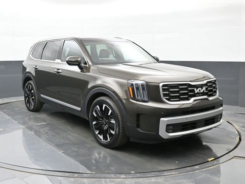 Used 2023 Kia Telluride SX Prestige image 2