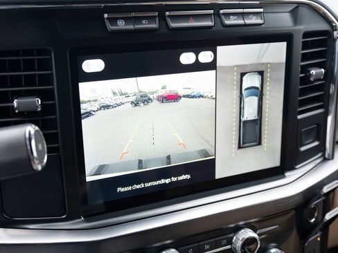 Used 2023 Ford F350 Lariat AWD/4WD image 4