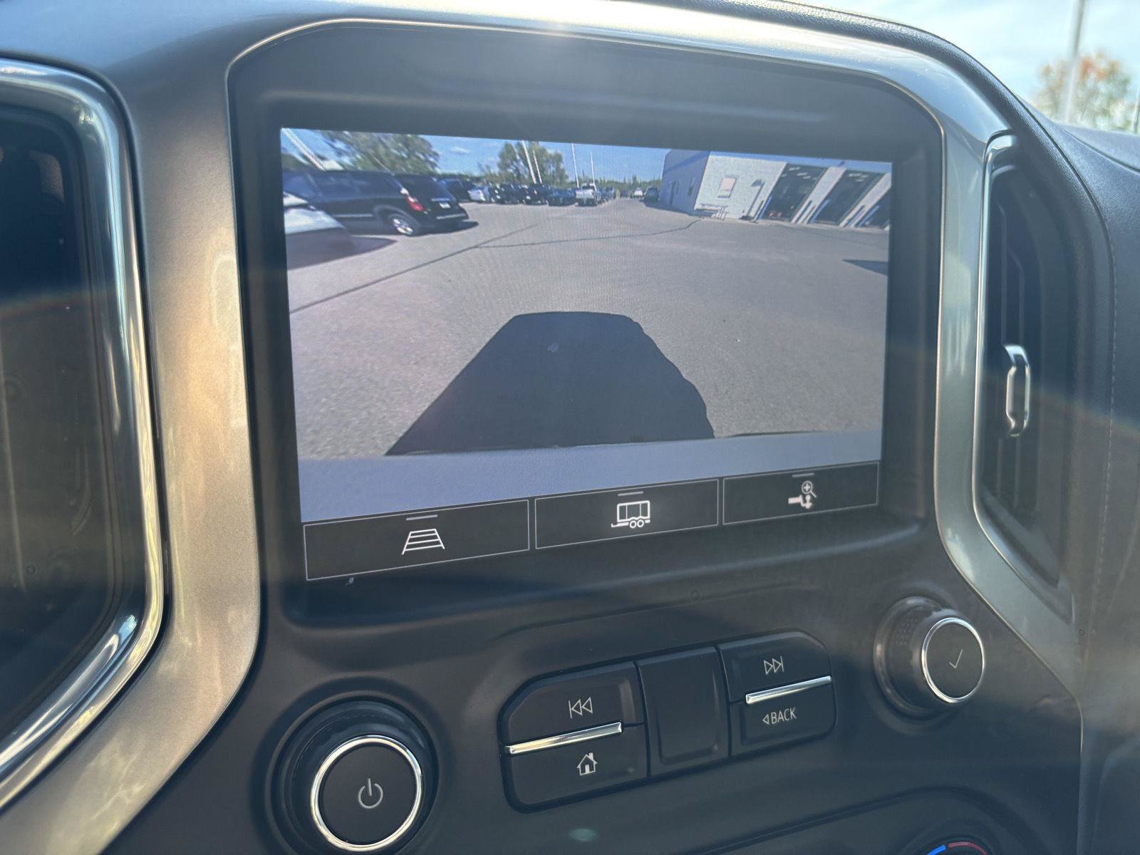Used 2021 Chevrolet Silverado 1500 LTZ AWD/4WD image 24