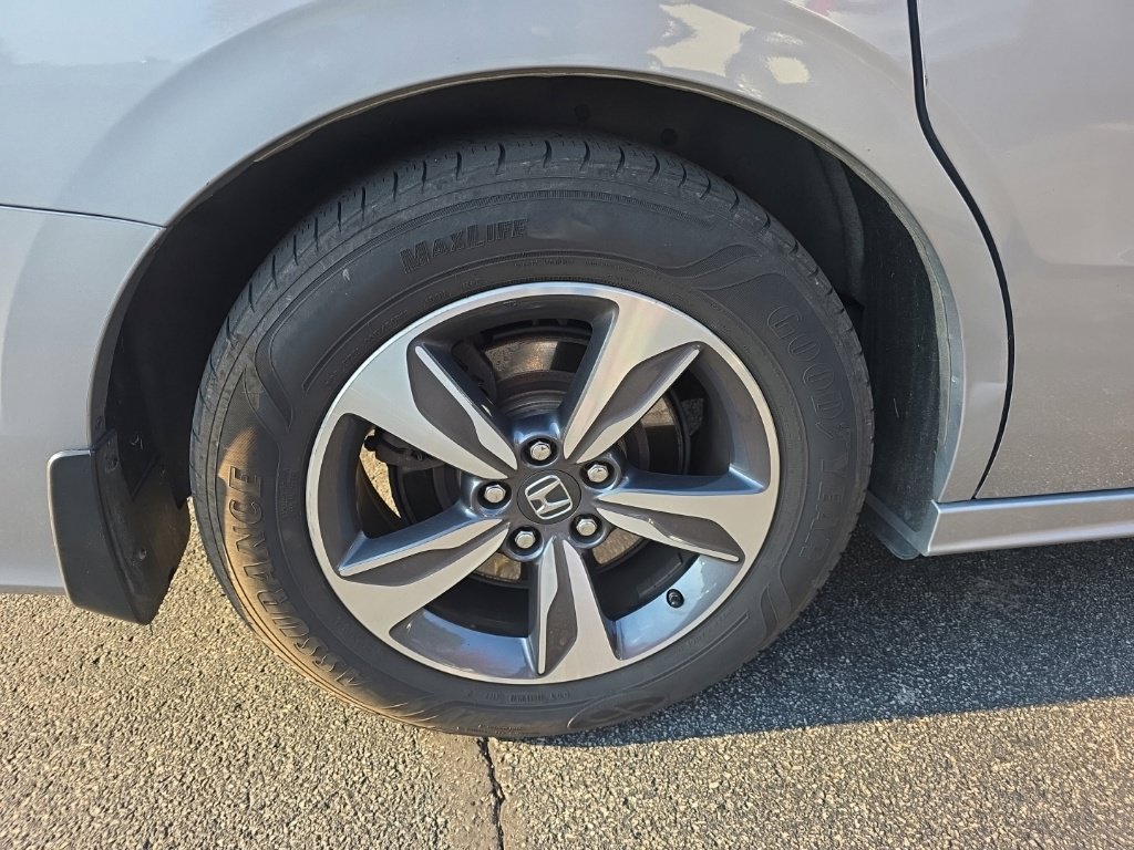 Used 2018 Honda Odyssey Touring image 11