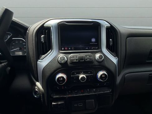 Used 2019 GMC Sierra 1500 SLE w/ SLE Value Package AWD/4WD image 18