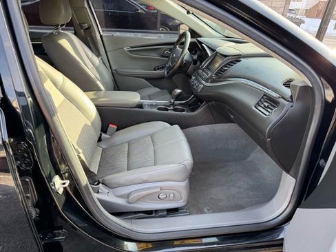 Used 2018 Chevrolet Impala LT image 30