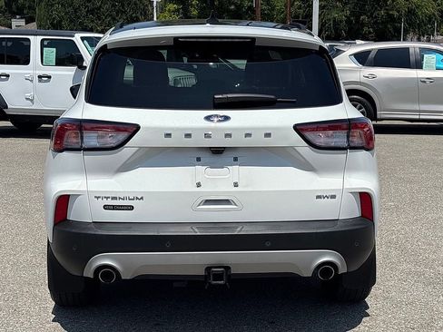 Used 2022 Ford Escape Titanium w/ Class II Trailer Tow Package AWD/4WD image 4