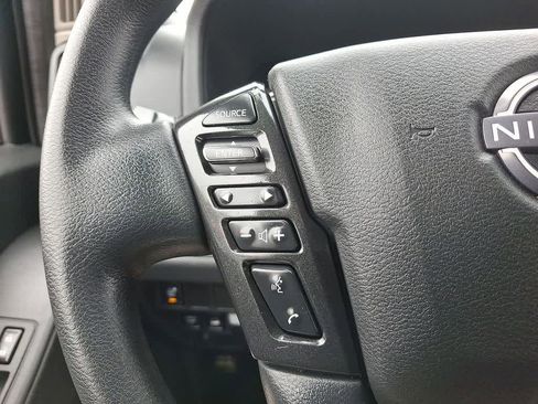 Used 2022 Nissan Frontier S w/ Graphics Package image 17