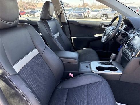 Used 2012 Toyota Camry SE image 20