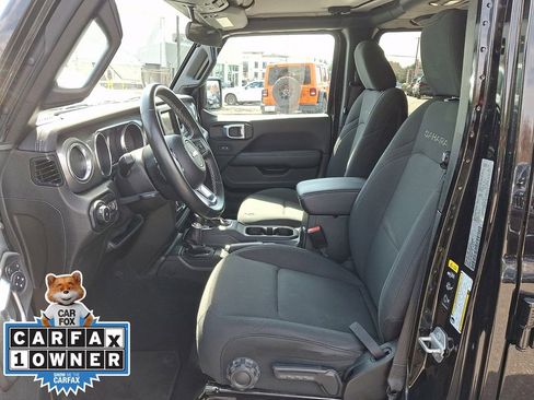 Used 2021 Jeep Wrangler Unlimited Sahara AWD/4WD image 14