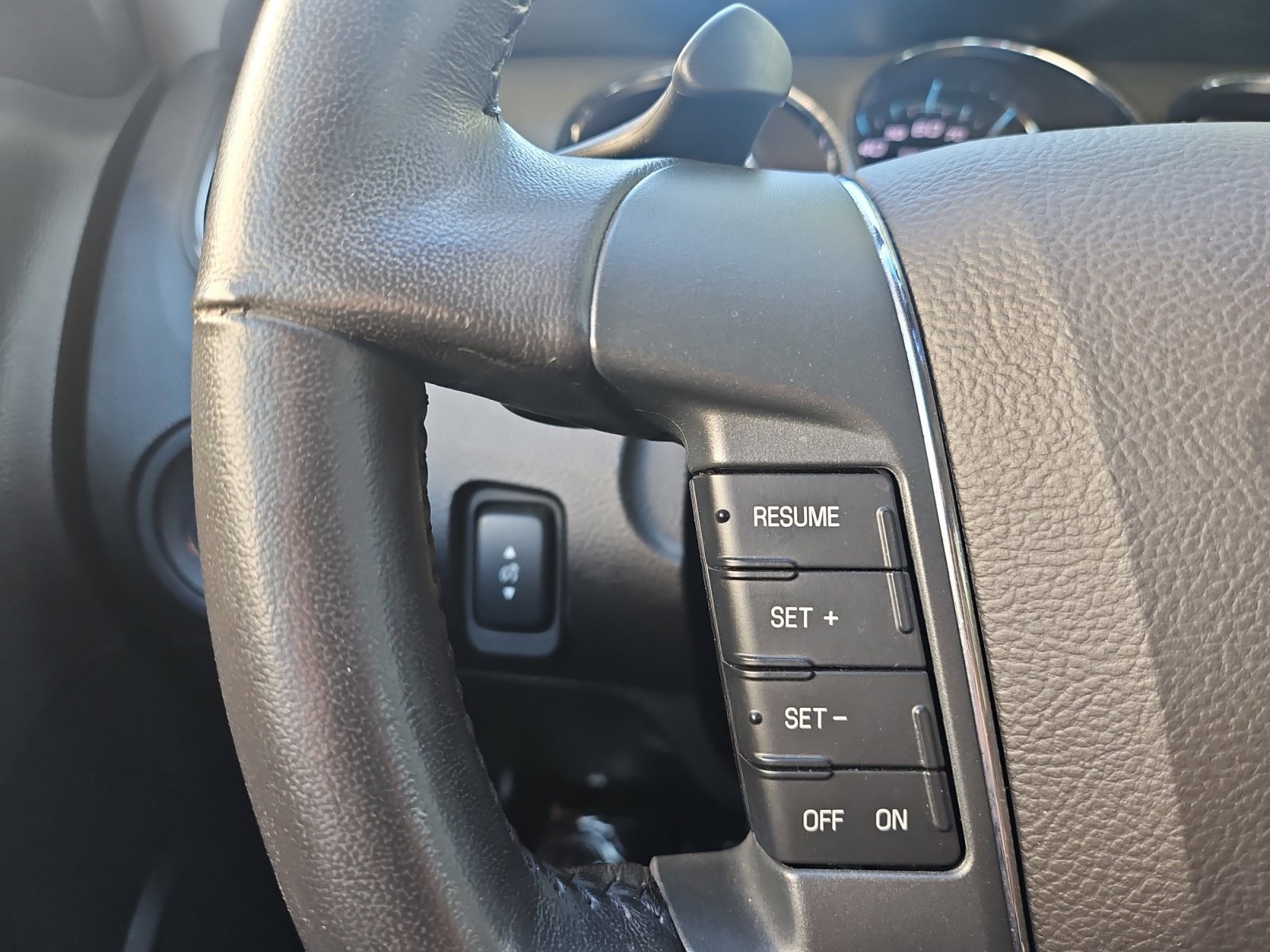 Used 2011 Ford Taurus SEL FWD image 22