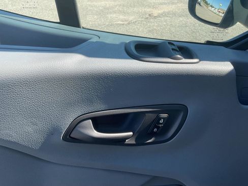 Used 2016 Ford Transit 250 148 Medium Roof image 12