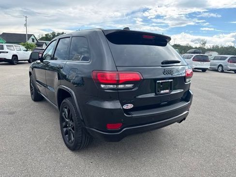 Used 2020 Jeep Grand Cherokee Altitude AWD/4WD image 3