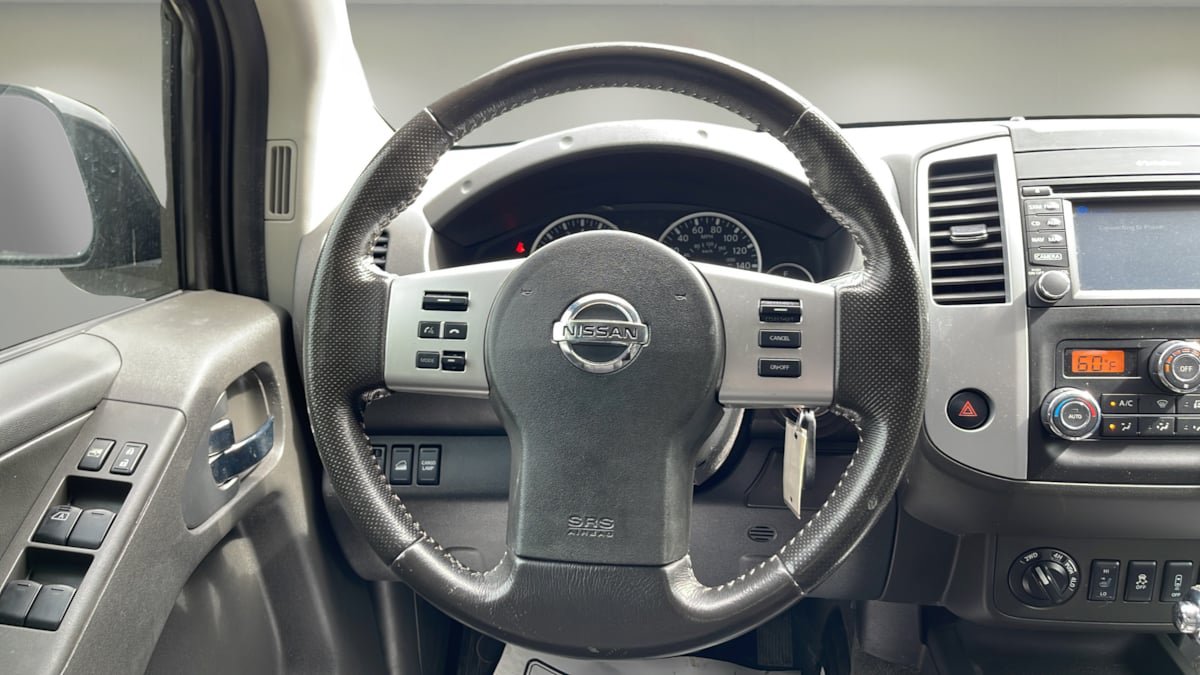 Used 2018 Nissan Frontier SV AWD/4WD image 12