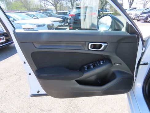 Used 2023 Honda Civic Sport image 14