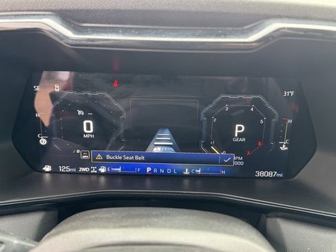 Used 2024 Chevrolet Colorado Z71 w/ Z71 Convenience Package 2 image 13