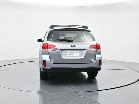 Used 2014 Subaru Outback 2.5i Limited AWD/4WD image 8