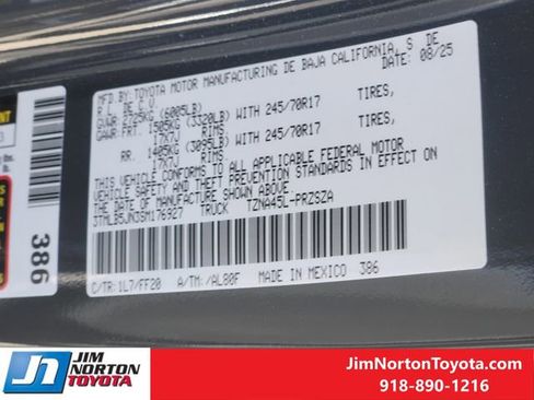 Used 2025 Toyota Tacoma SR5 image 34