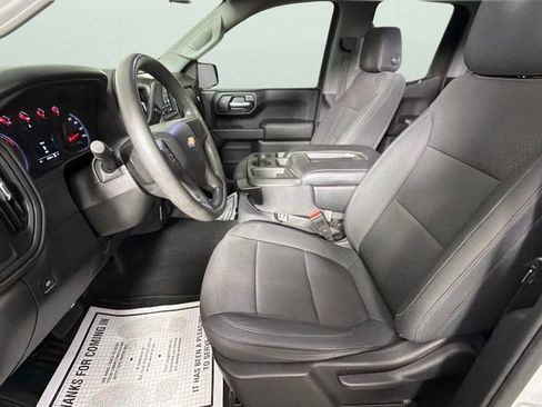 Used 2020 Chevrolet Silverado 1500 Custom w/ Custom Value Package RWD image 17