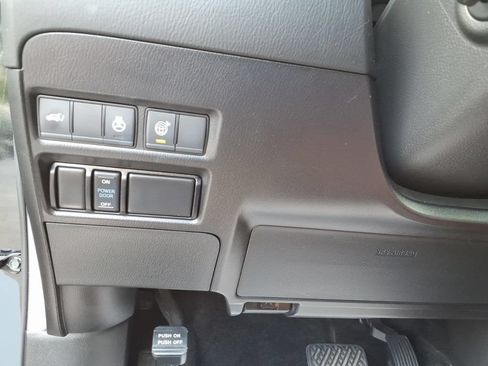 Used 2024 Nissan Armada Platinum w/ Captain's Chairs Package RWD image 18