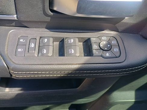 Used 2025 RAM 2500 Big Horn AWD/4WD image 24