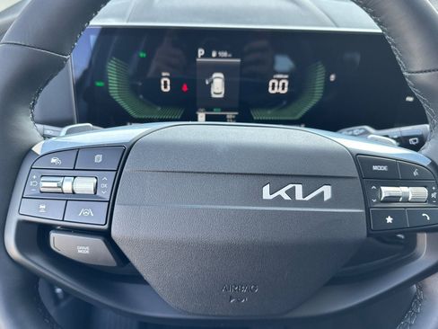 New 2026 Kia Sportage LX FWD image 23