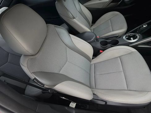 Used 2013 Hyundai Veloster w/ Style Pkg FWD image 23