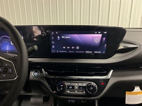 New 2025 Buick Envista Sport Touring w/ Convenience I Package image 14