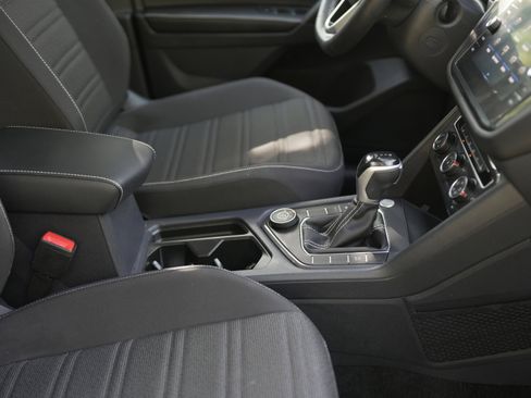 Used 2024 Volkswagen Tiguan S image 18