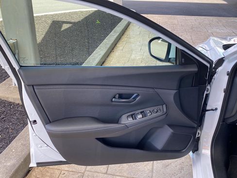 Certified 2025 Nissan Sentra S FWD image 13