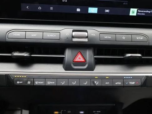 Used 2025 Kia K4 FWD image 33