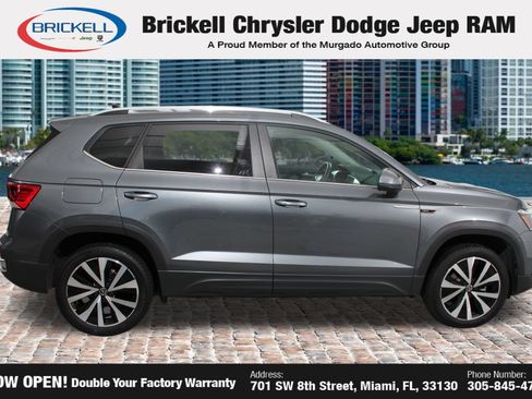 Used 2022 Volkswagen Taos SE FWD image 7
