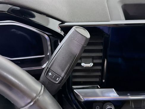 Used 2023 Chevrolet Silverado 1500 LT image 8