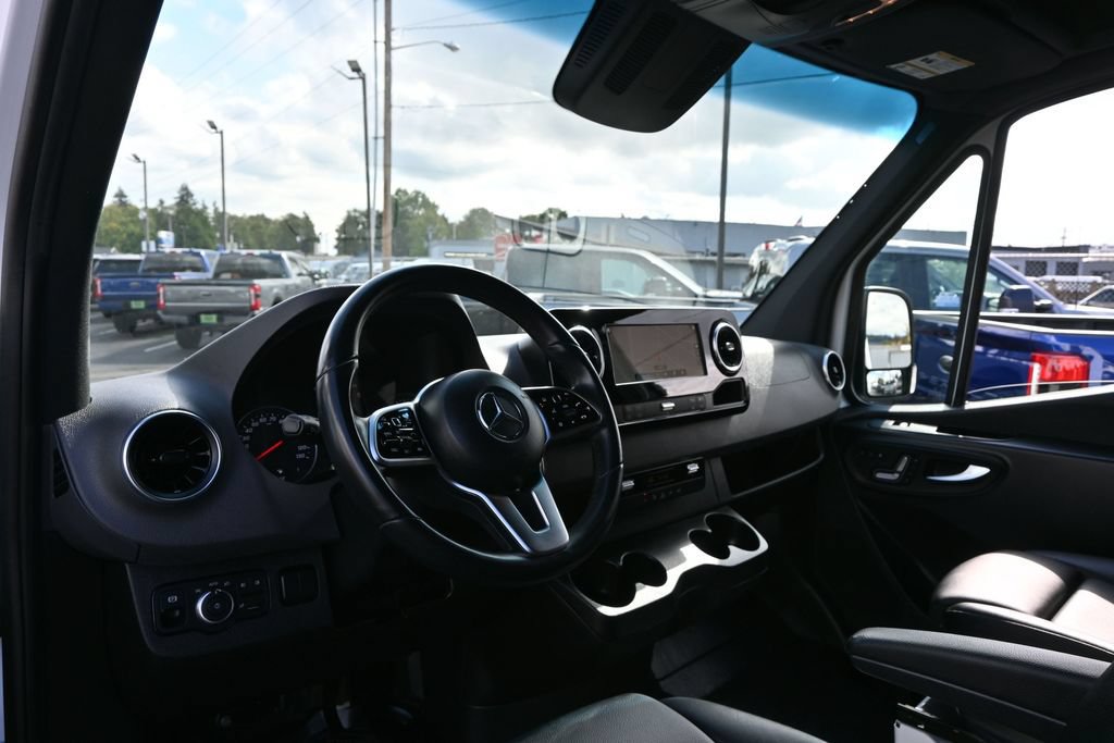 Used 2023 Mercedes-Benz Sprinter 2500 image 24