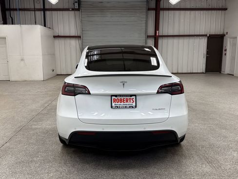 Used 2021 Tesla Model Y Performance image 18