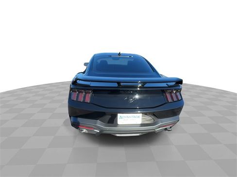 Used 2025 Ford Mustang Coupe image 3