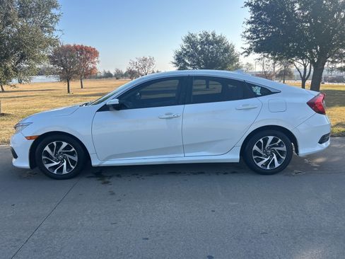 Used 2017 Honda Civic EX image 6