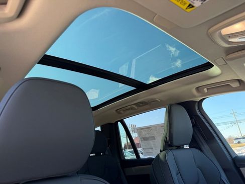 New 2026 Volvo XC90 B6 Plus w/ Protection Package Premier image 12