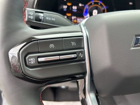 New 2026 Chevrolet Colorado Z71 w/ LPO, Hood Decal Package image 18