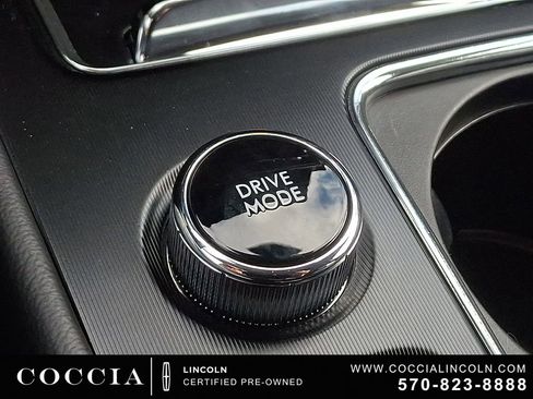 Certified 2024 Lincoln Corsair AWD image 25