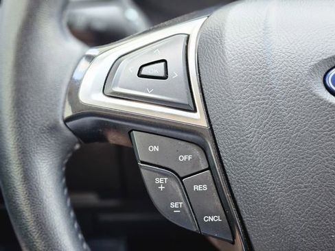 Used 2024 Ford Edge Titanium AWD/4WD image 17