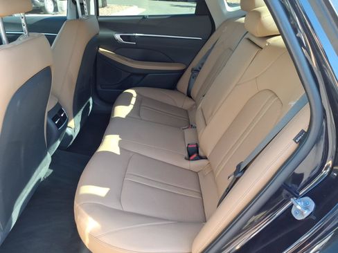 Certified 2025 Hyundai Sonata Limited FWD image 15