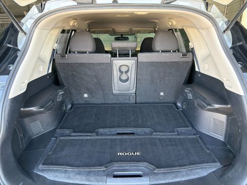Used 2016 Nissan Rogue SV FWD image 15