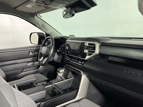 Used 2022 Toyota Tundra SR5 image 31