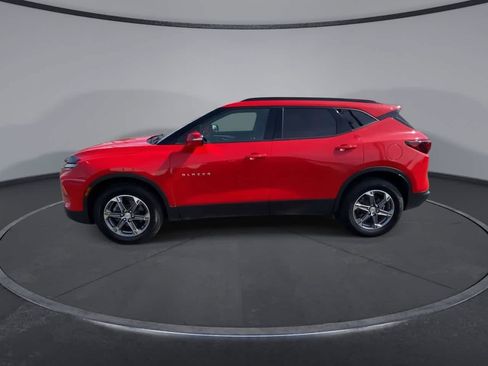 Used 2024 Chevrolet Blazer LT AWD/4WD image 5
