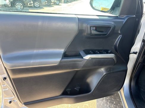 Used 2023 Toyota Tacoma SR5 w/ Technology Package AWD/4WD image 17