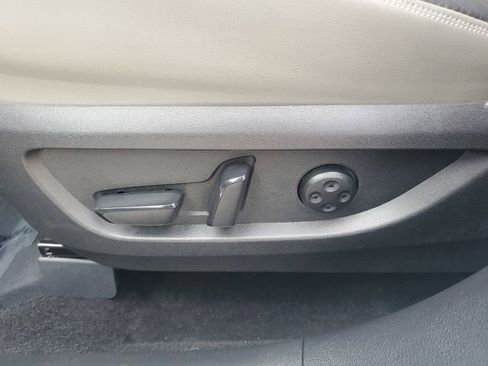 Used 2023 INFINITI QX50 Sensory w/ Accent Package image 19