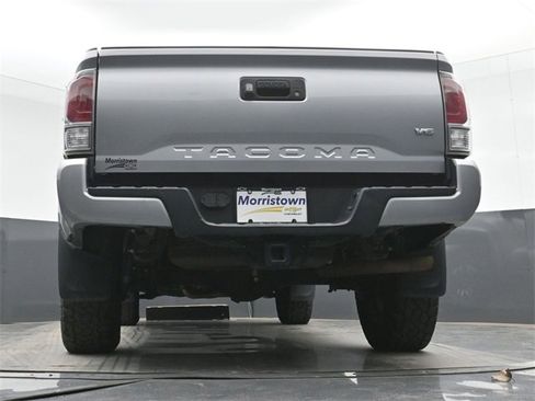 Used 2021 Toyota Tacoma TRD Sport image 46